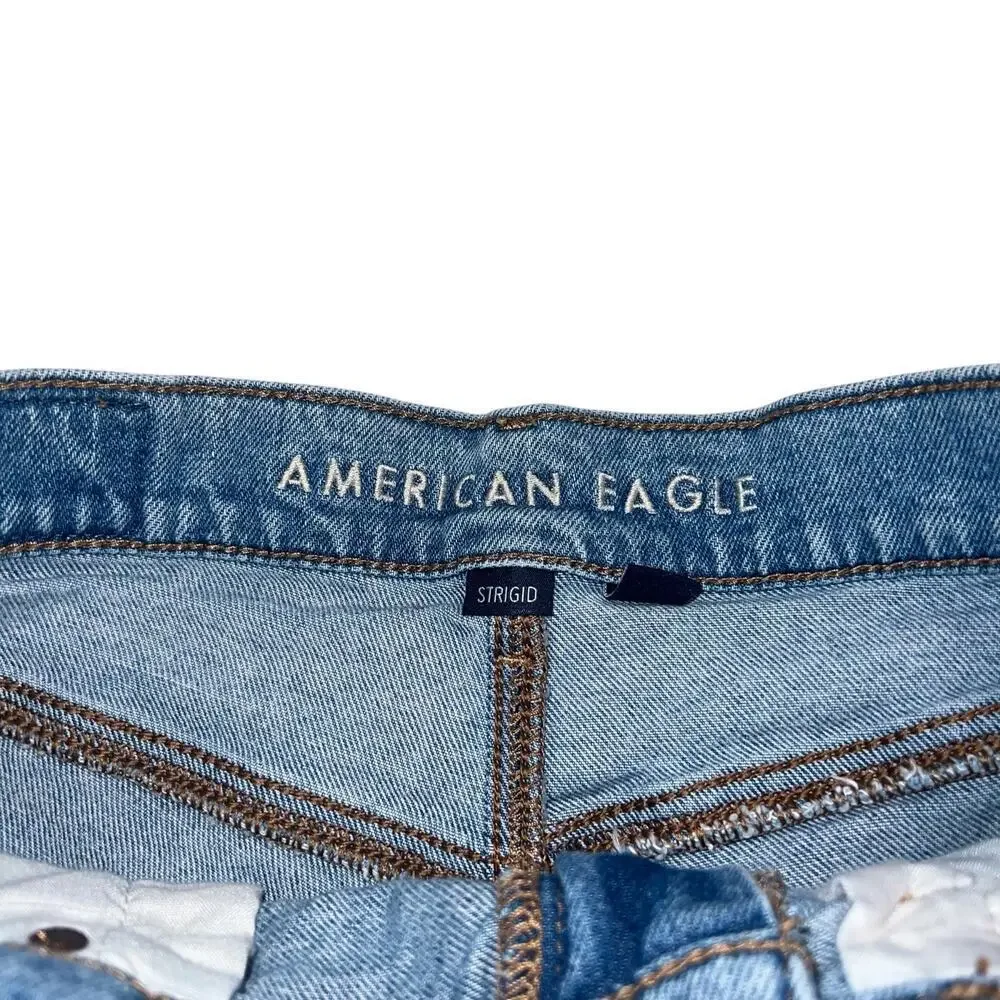 AMERICAN EAGLE Relaxed Short Light Wash Distressed Jean Shorts Size 00